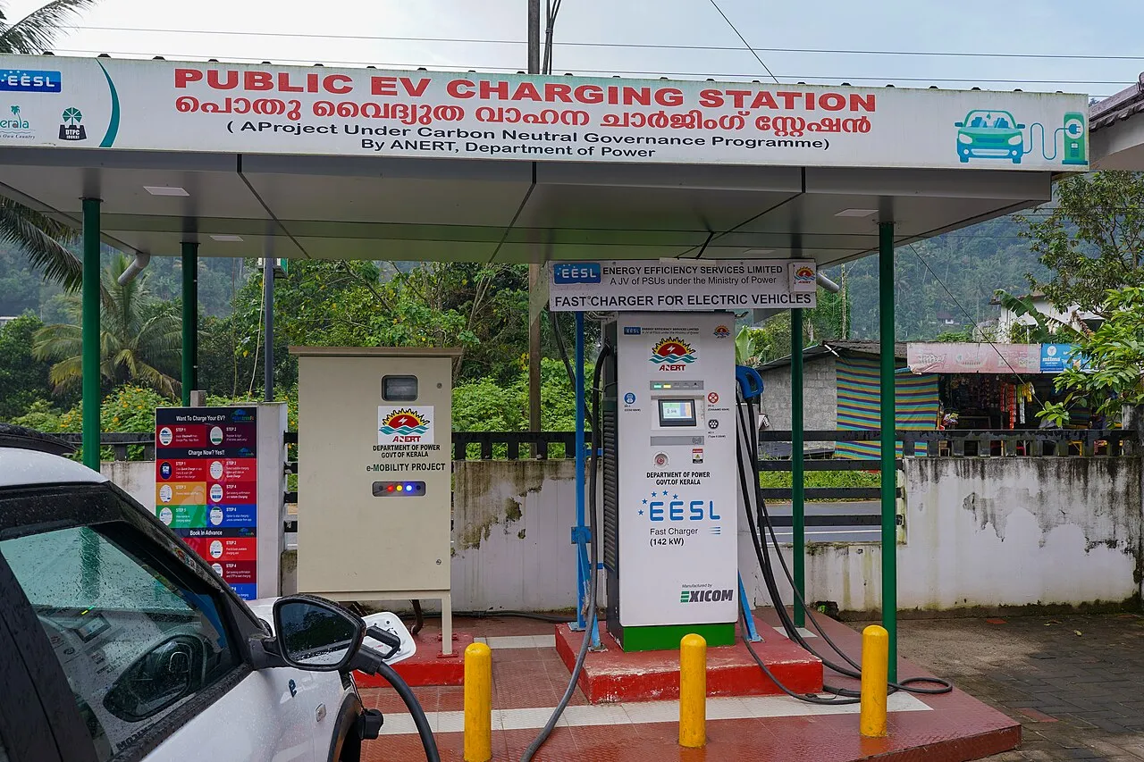 EV Charging Stations in India: City-Wise Guide for Delhi, Mumbai & Bengaluru (2025)