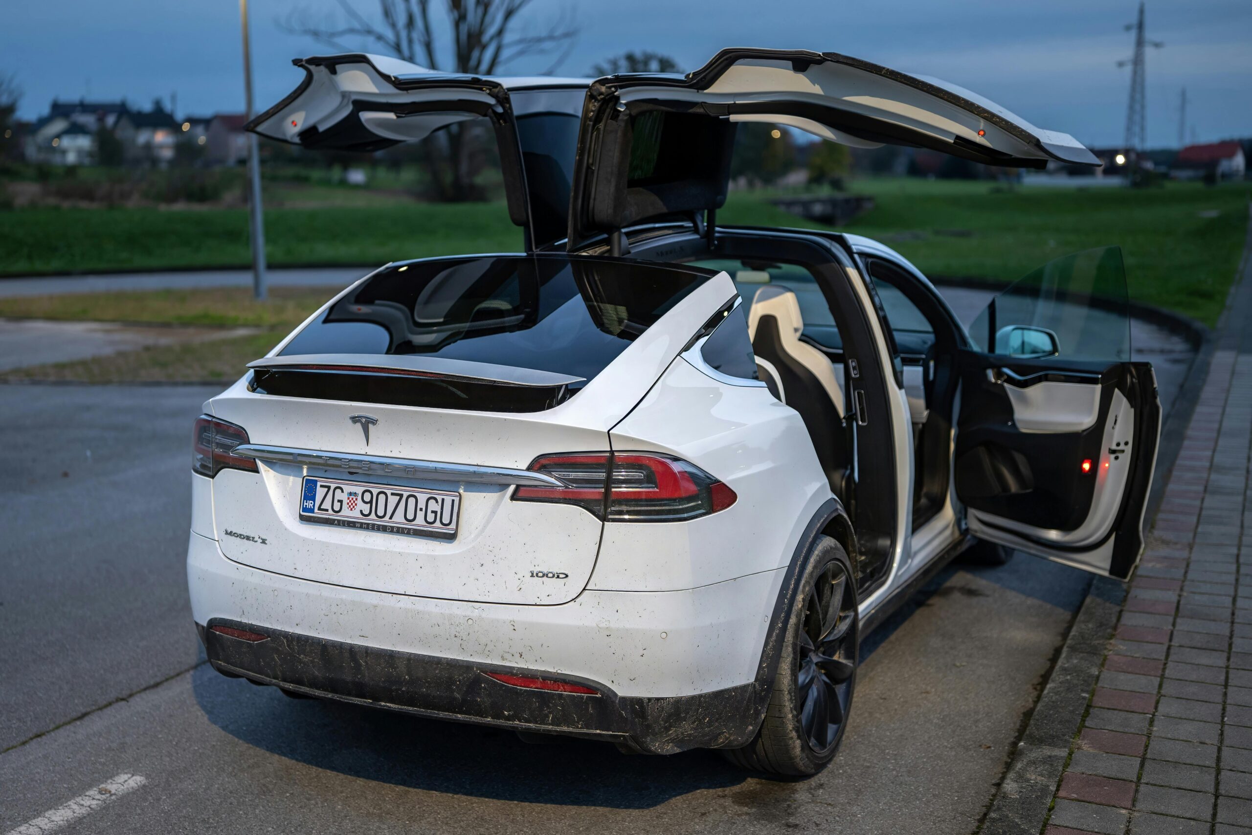 Latest Tesla Car Issues in 2025 Recalls, Safety Probes & What Owners Must Know